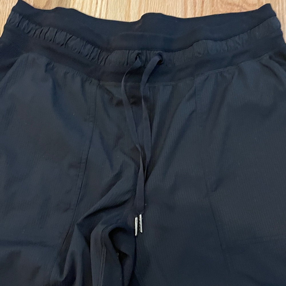 Lululemon Athletica Dance Studio Mid Rise Cropped Pant - Picture 4 of 16